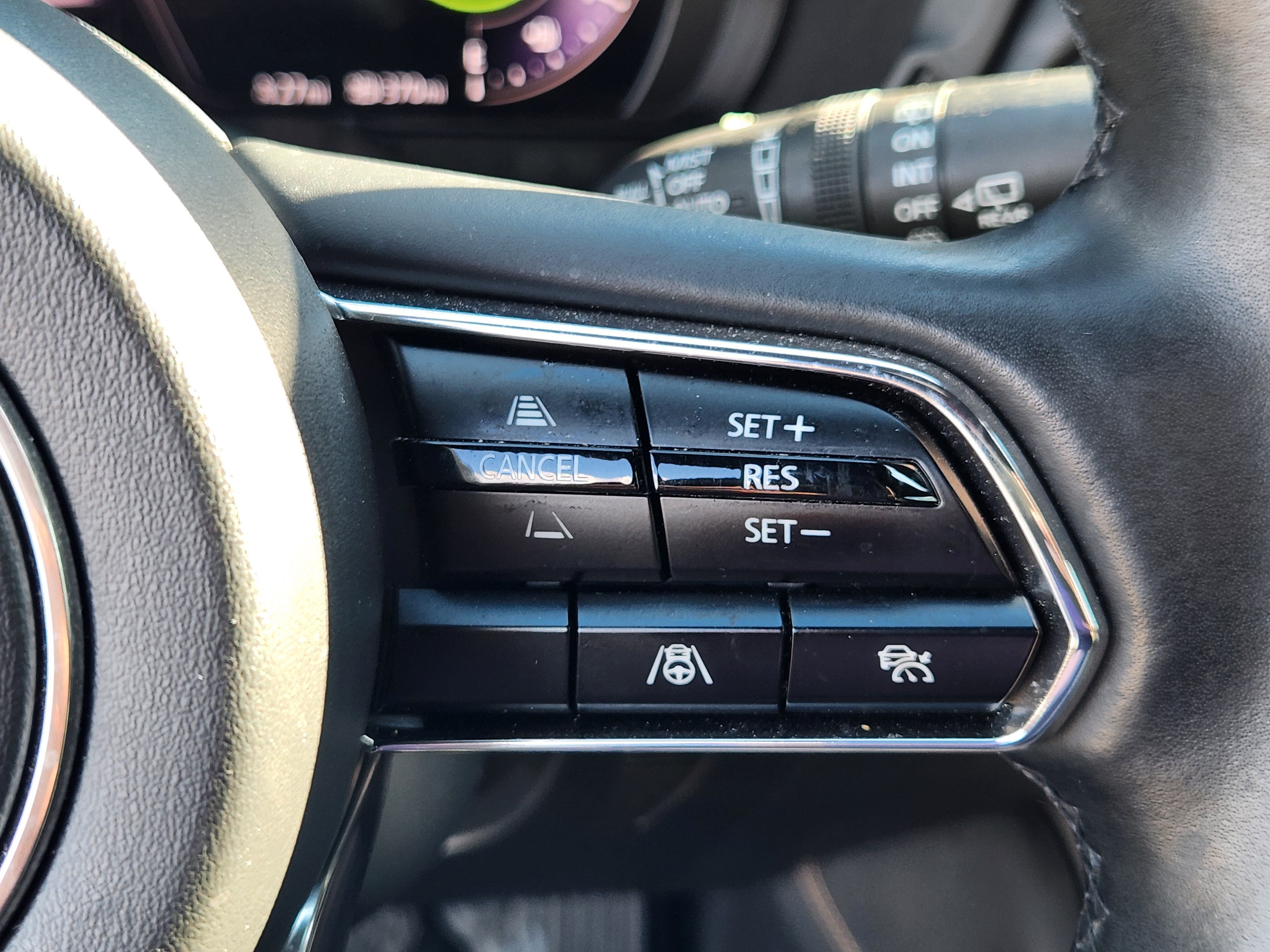 Certified 2025 MAZDA CX-70 Plug-In Hybrid w/ Premium Plus AWD/4WD image 26