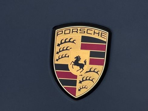 Certified 2021 Porsche Macan AWD/4WD image 28