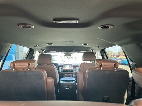 Used 2023 Chevrolet Tahoe High Country image 11