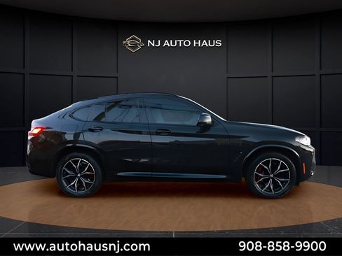 Used 2023 BMW X4 xDrive30i image 9