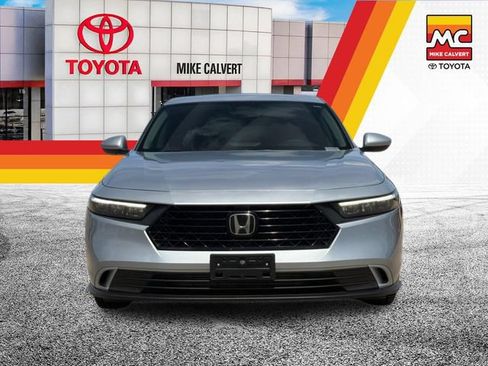 Used 2023 Honda Accord EX image 8