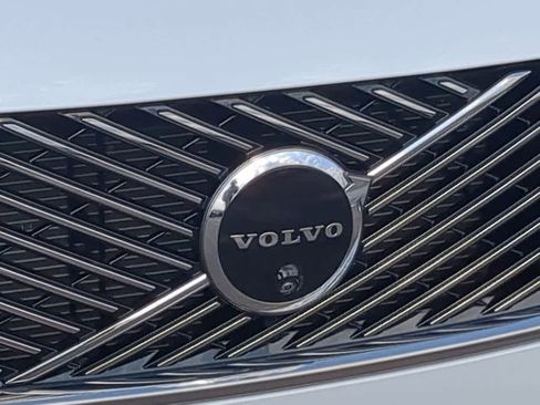 Certified 2026 Volvo XC90 B6 Plus w/ Protection Package AWD/4WD image 11