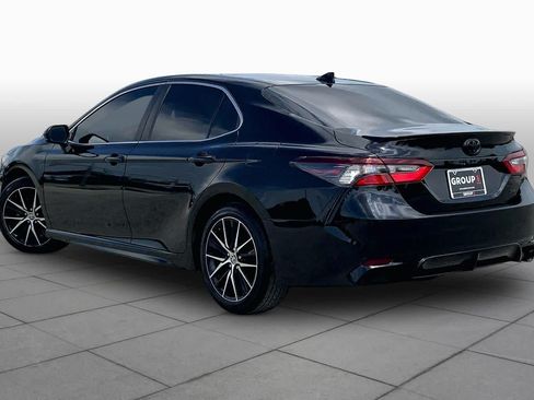 Used 2021 Toyota Camry SE FWD image 12