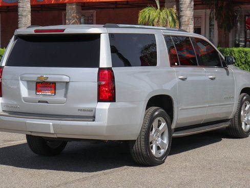 Used 2020 Chevrolet Suburban Premier image 12
