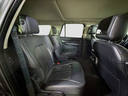 Used 2019 Ford Expedition Max Platinum image 32