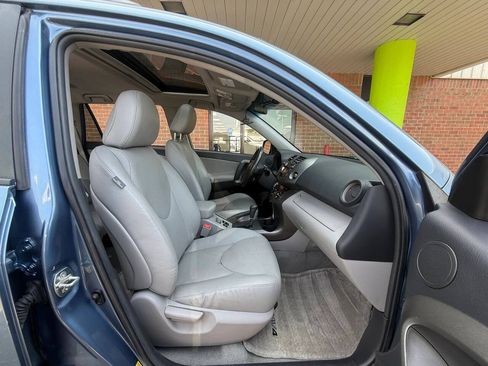 Used 2011 Toyota RAV4 Limited w/ Limited Extra Value Pkg AWD/4WD image 15