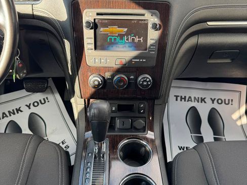 Used 2016 Chevrolet Traverse LT w/ Style and Technology Package FWD image 12