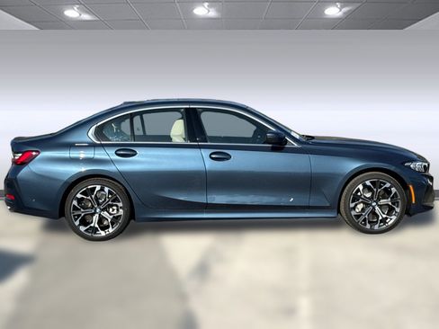 Used 2026 BMW 330i Sedan RWD image 8
