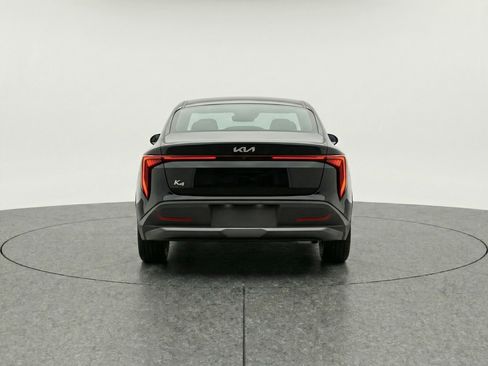 Used 2025 Kia K4 LXS image 7