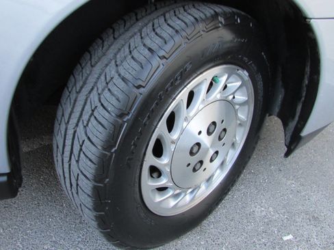 Used 2000 Saturn L-Series LS2 image 11