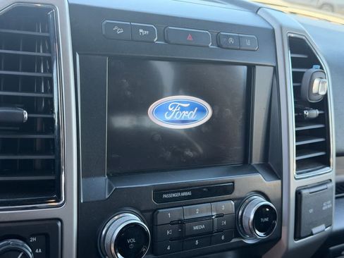 Used 2020 Ford F150 Lariat w/ Equipment Group 502A Luxury AWD/4WD image 17