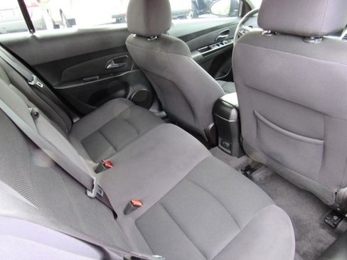 Used 2015 Chevrolet Cruze LT FWD image 24