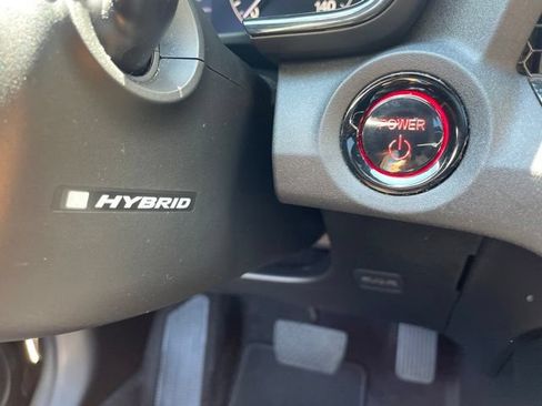 Used 2025 Honda CR-V Sport image 32