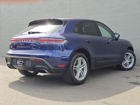 Certified 2022 Porsche Macan AWD/4WD image 15