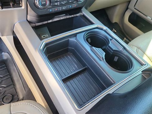 Used 2019 Ford F250 Lariat w/ Chrome Package image 25