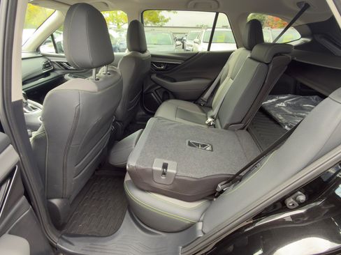 Used 2025 Subaru Outback Onyx Edition image 14