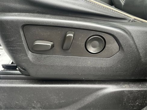 Used 2021 GMC Yukon XL SLT w/ SLT Premium Package image 47