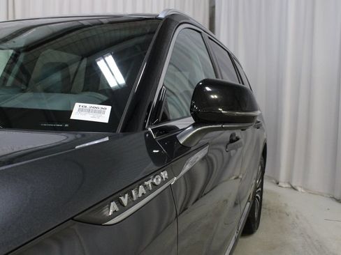 Used 2020 Lincoln Aviator Reserve w/ Equipment Group 201A AWD/4WD image 36