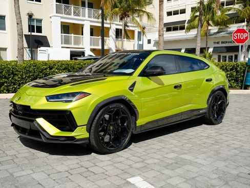 Used 2023 Lamborghini Urus Performante image 9