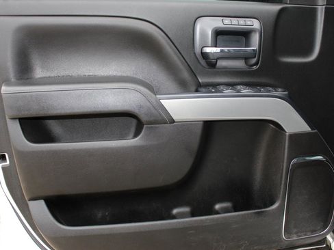 Used 2018 Chevrolet Silverado 1500 LTZ Z71 AWD/4WD image 12