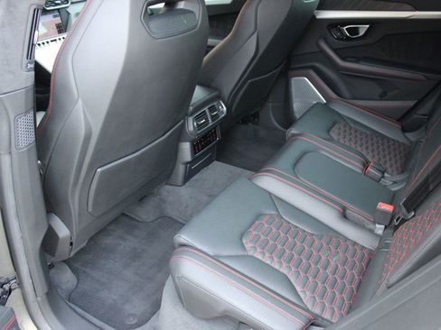 Used 2019 Lamborghini Urus image 31