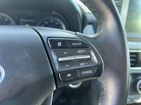 Used 2021 Hyundai Kona SEL w/ Cargo Package FWD image 16