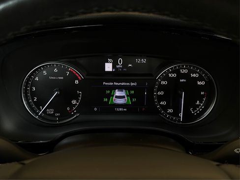 Used 2024 Cadillac XT6 Premium Luxury FWD image 18