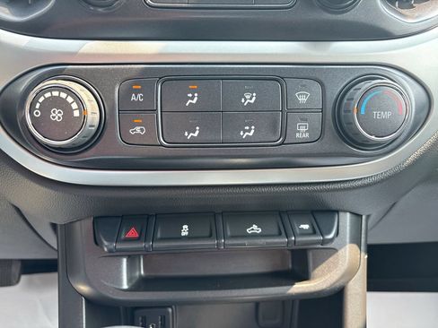 Used 2022 Chevrolet Colorado LT w/ LT Convenience Package AWD/4WD image 25