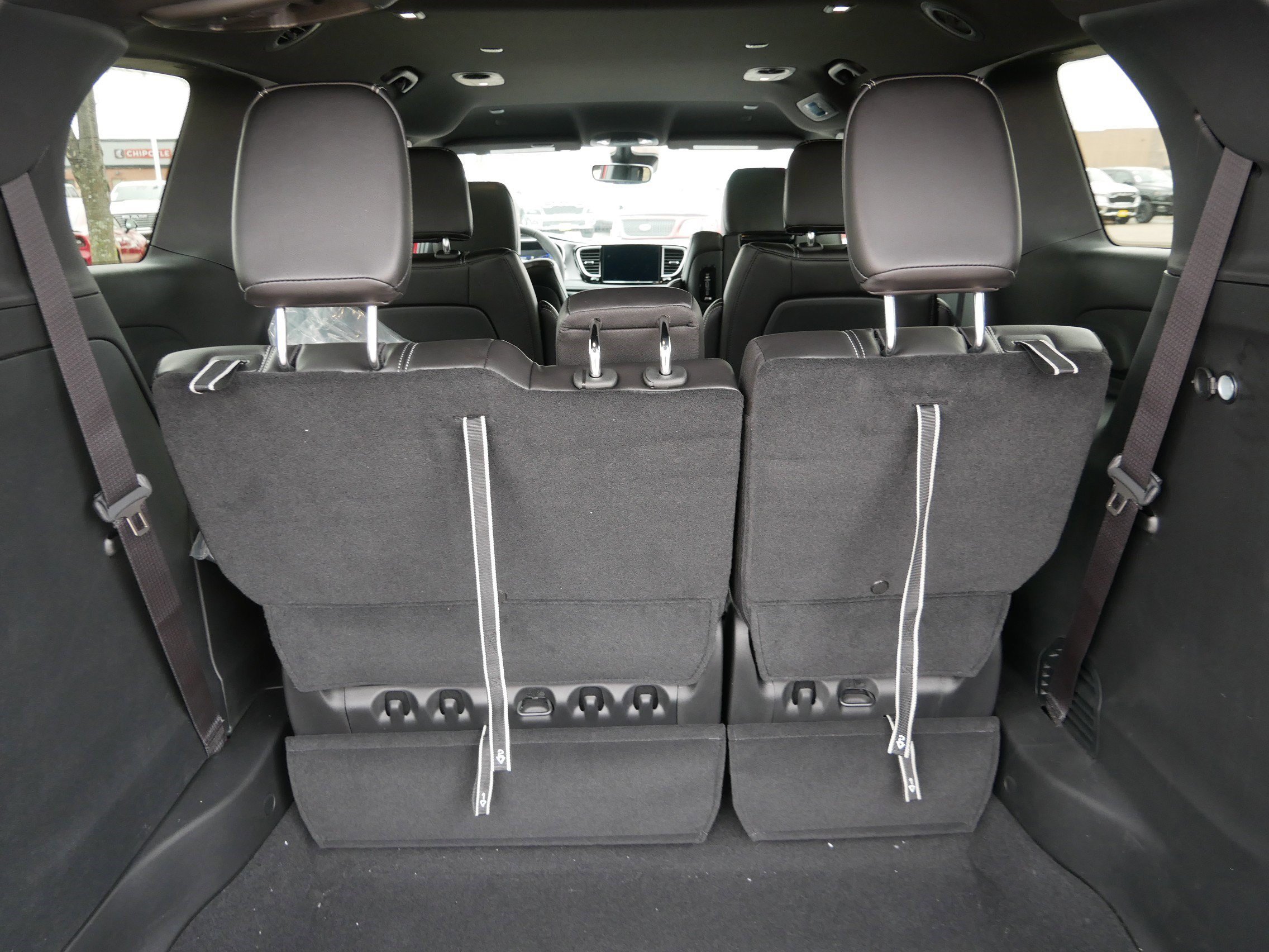 New 2026 Chrysler Pacifica Select AWD/4WD image 11