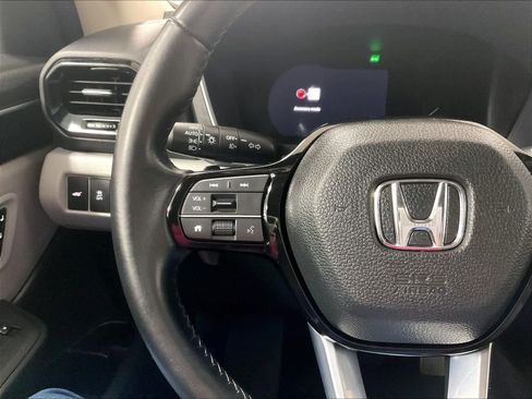 Used 2025 Honda Pilot EX-L image 22