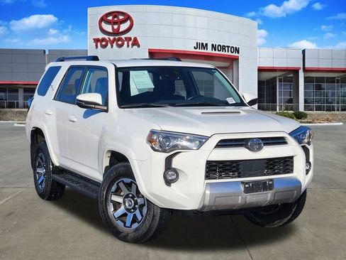Used 2024 Toyota 4Runner TRD Off-Road Premium image 1