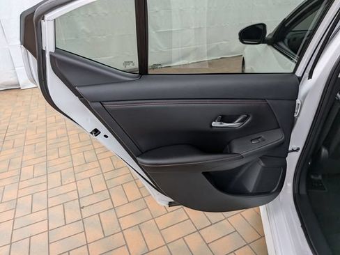 Used 2025 Nissan Sentra SR w/ SR Premium Package FWD image 20
