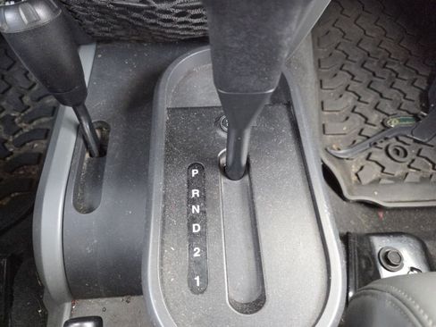 Used 2009 Jeep Wrangler X image 27