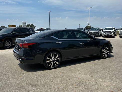 Used 2021 Nissan Altima 2.5 Platinum AWD/4WD image 5