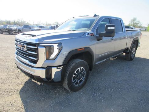 New 2026 GMC Sierra 2500 SLE w/ SLE Value Package; AWD/4WD image 10