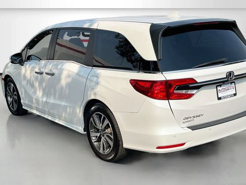 Used 2022 Honda Odyssey Touring image 5