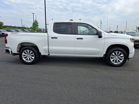 Used 2023 Chevrolet Silverado 1500 Custom AWD/4WD image 8