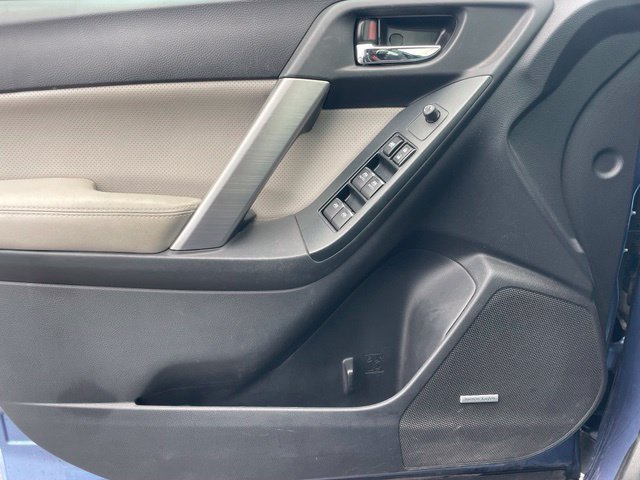 Used 2018 Subaru Forester 2.5i Limited AWD/4WD image 9