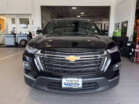 Used 2023 Chevrolet Traverse LT AWD/4WD image 2