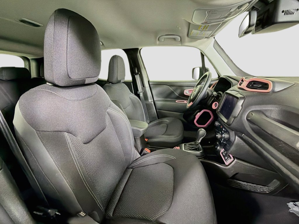 Used 2023 Jeep Renegade Latitude w/ Premium Group AWD/4WD image 30