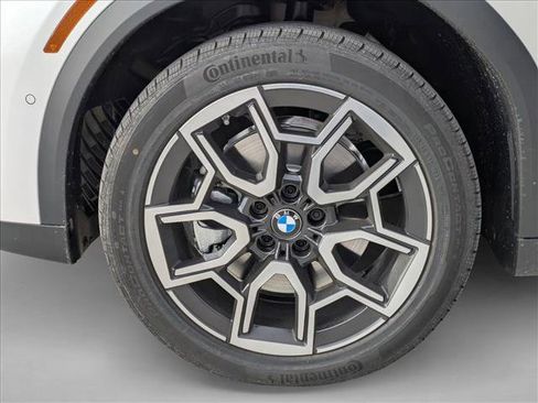 New 2026 BMW X2 xDrive28i w/ Technology Package image 10