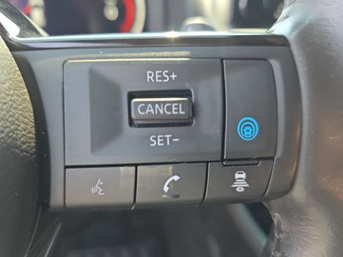 Used 2022 Nissan Rogue Platinum w/ Head-Up Display Package FWD image 19