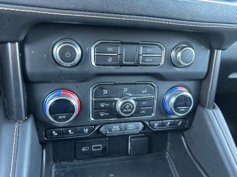 Used 2023 GMC Yukon AT4 image 29