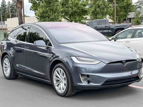Used 2020 Tesla Model X Long Range AWD/4WD image 5