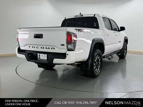 Used 2020 Toyota Tacoma TRD Off-Road w/ TRD Premium Off Road Package AWD/4WD image 6