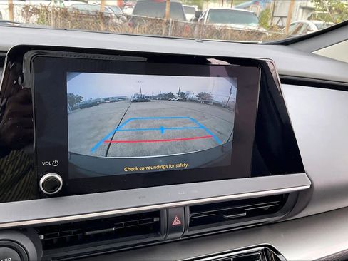 Used 2024 Toyota Prius LE image 23