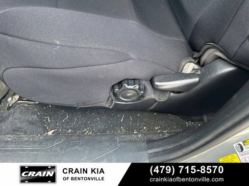 Used 2021 Toyota Tacoma SR AWD/4WD image 26