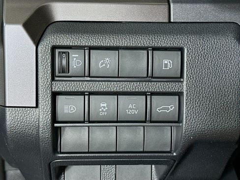 Used 2026 Toyota 4Runner TRD Off-Road Premium AWD/4WD image 17