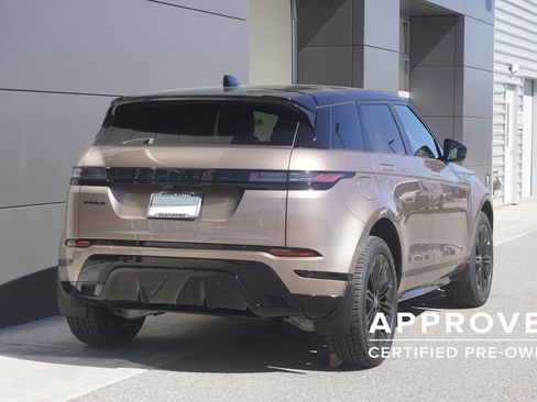 Used 2026 Land Rover Range Rover Evoque Dynamic SE AWD/4WD image 2