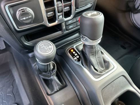 Used 2024 Jeep Wrangler Sahara w/ Technology Group image 20